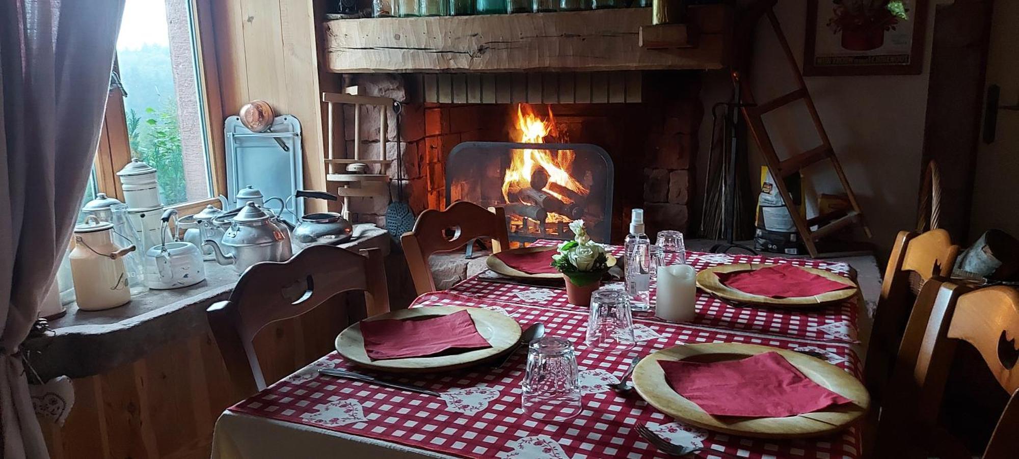 Auberge Du Ruxelier J&D Cheniménil Eksteriør bilde